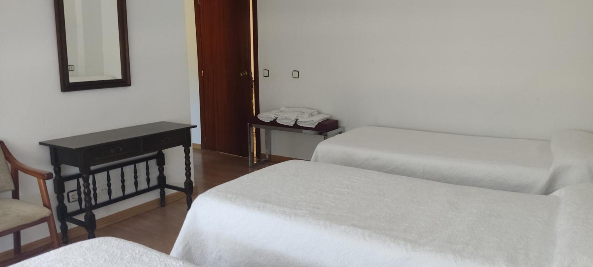 Hotel Los Rosales Almazcara ภายนอก รูปภาพ